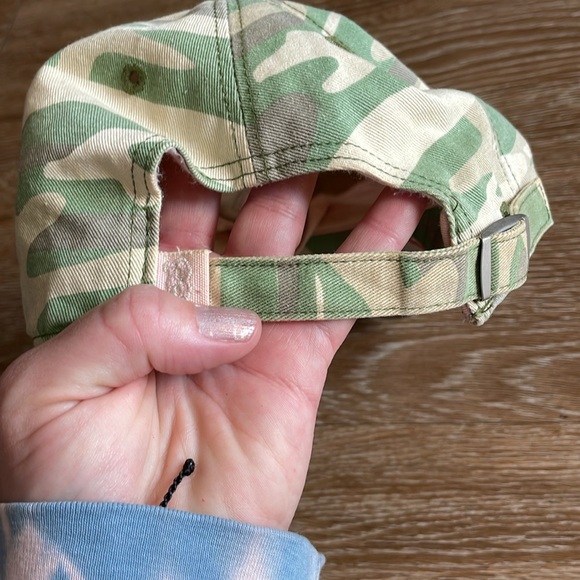 Official Boston Red Sox ‘47 women’s cap - Picture 3 of 5